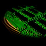 Code-breaking quantum algorithm run on a silicon chip