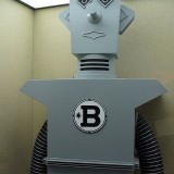 Robot body language helps humans