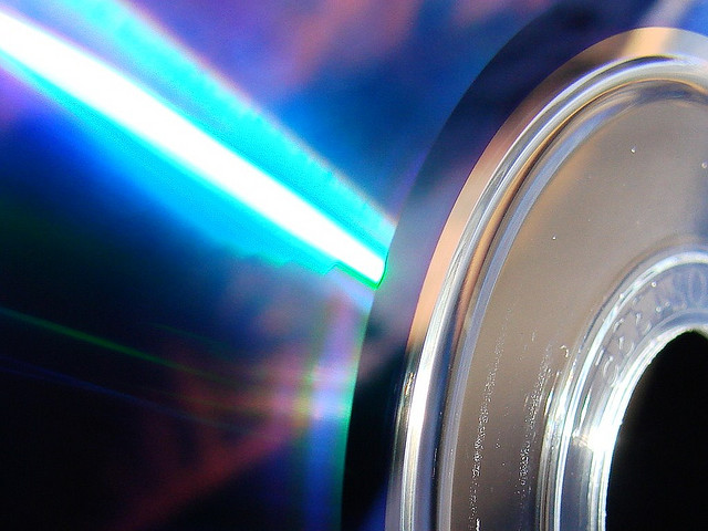 Holographic discs set to smash storage records