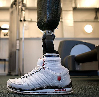 Man controls new prosthetic leg using thought alone